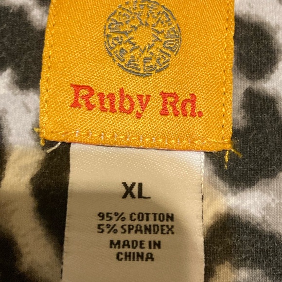 Ladies Size XL Ruby Rd Embellished Blouse - Picture 8 of 14